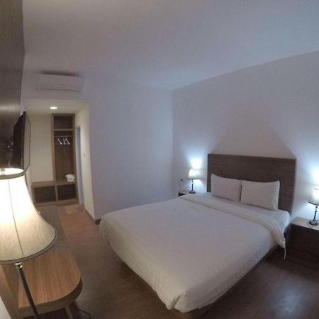 Satria Wisata Hotel Pare-Pare Экстерьер фото