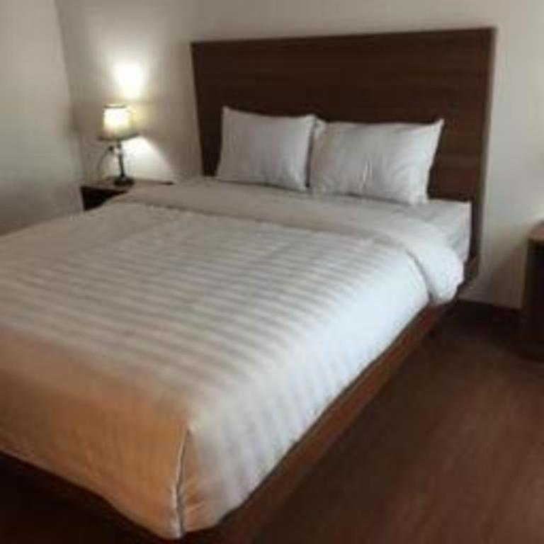 Satria Wisata Hotel Pare-Pare Экстерьер фото