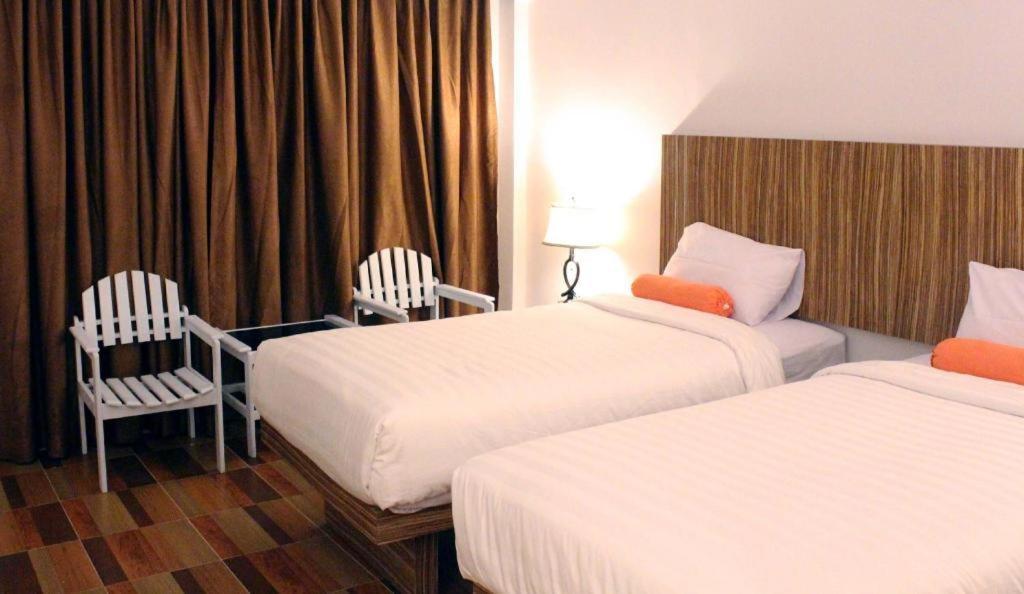 Satria Wisata Hotel Pare-Pare Экстерьер фото