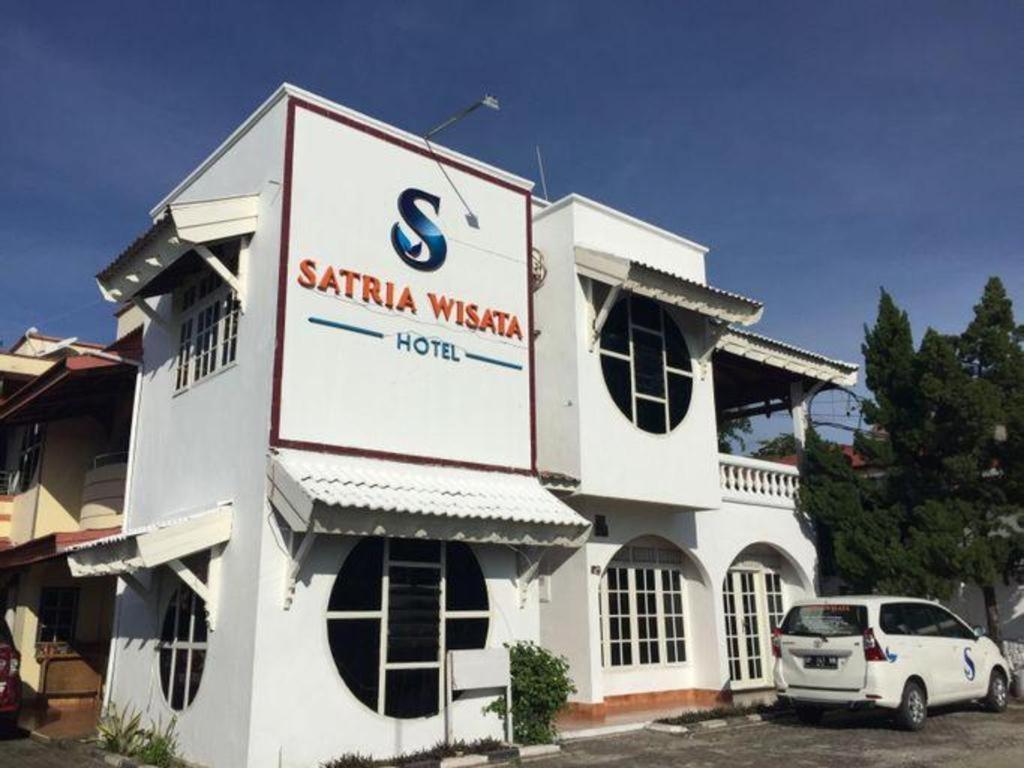 Satria Wisata Hotel Pare-Pare Экстерьер фото
