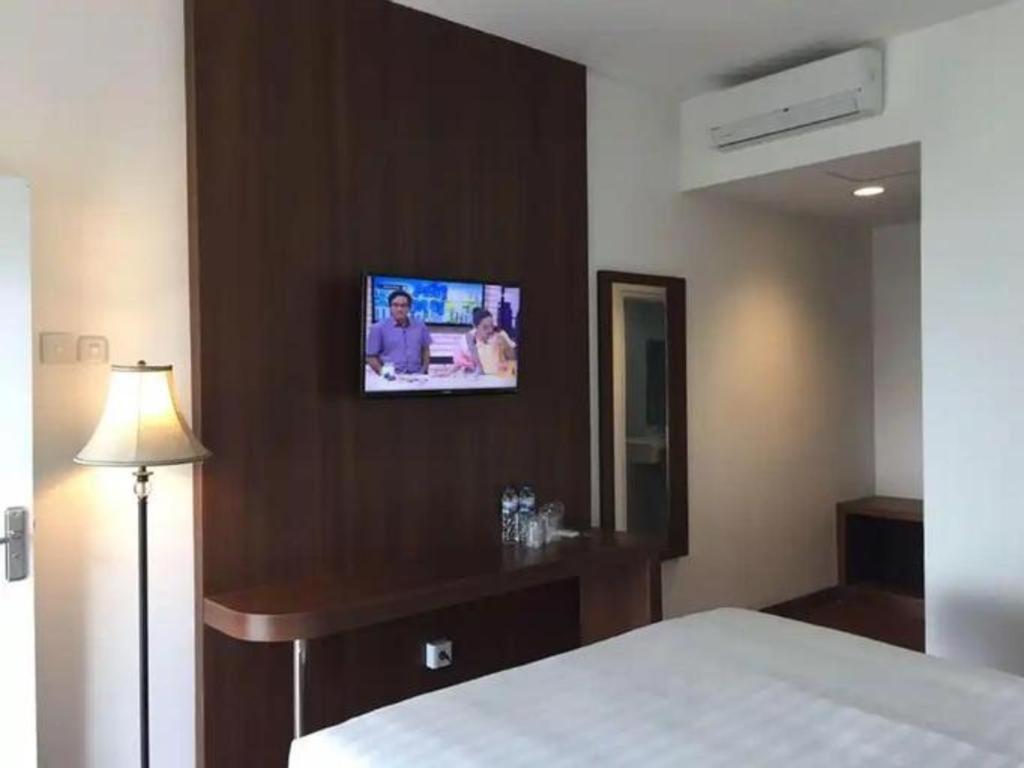 Satria Wisata Hotel Pare-Pare Экстерьер фото