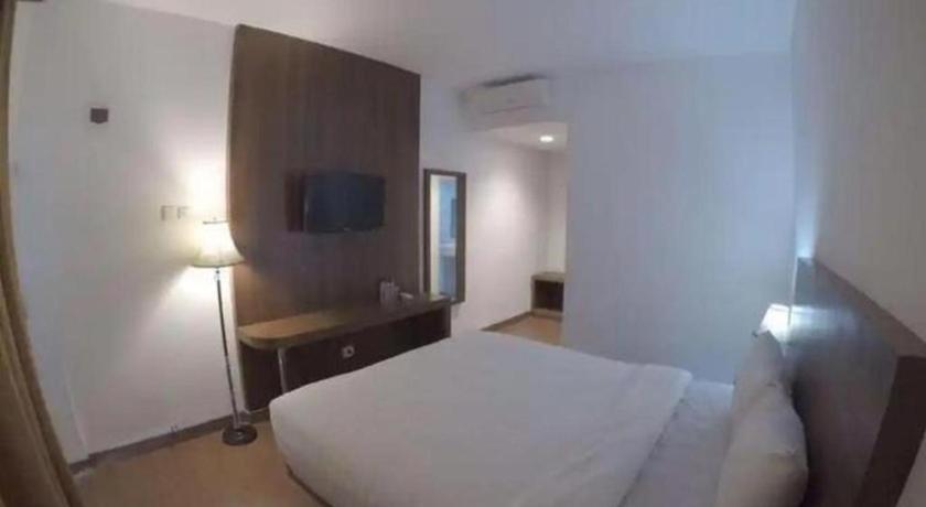 Satria Wisata Hotel Pare-Pare Экстерьер фото
