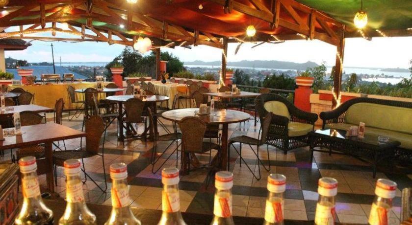 Satria Wisata Hotel Pare-Pare Экстерьер фото