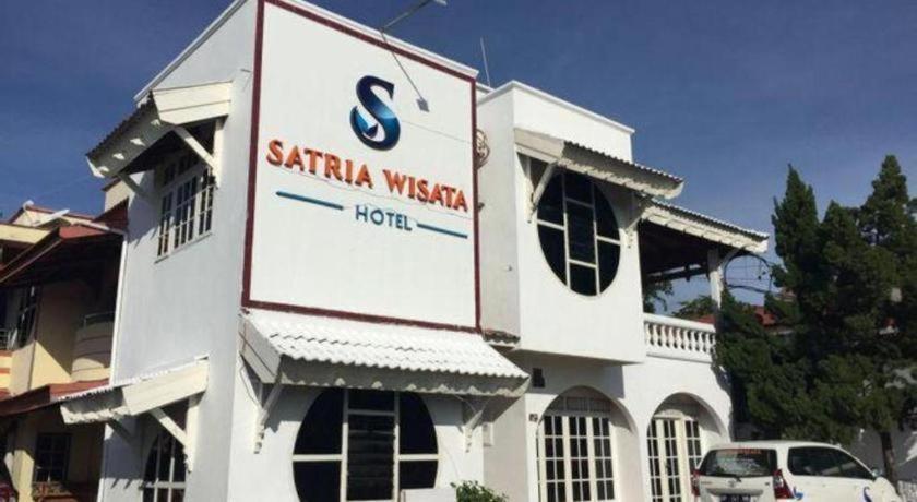 Satria Wisata Hotel Pare-Pare Экстерьер фото