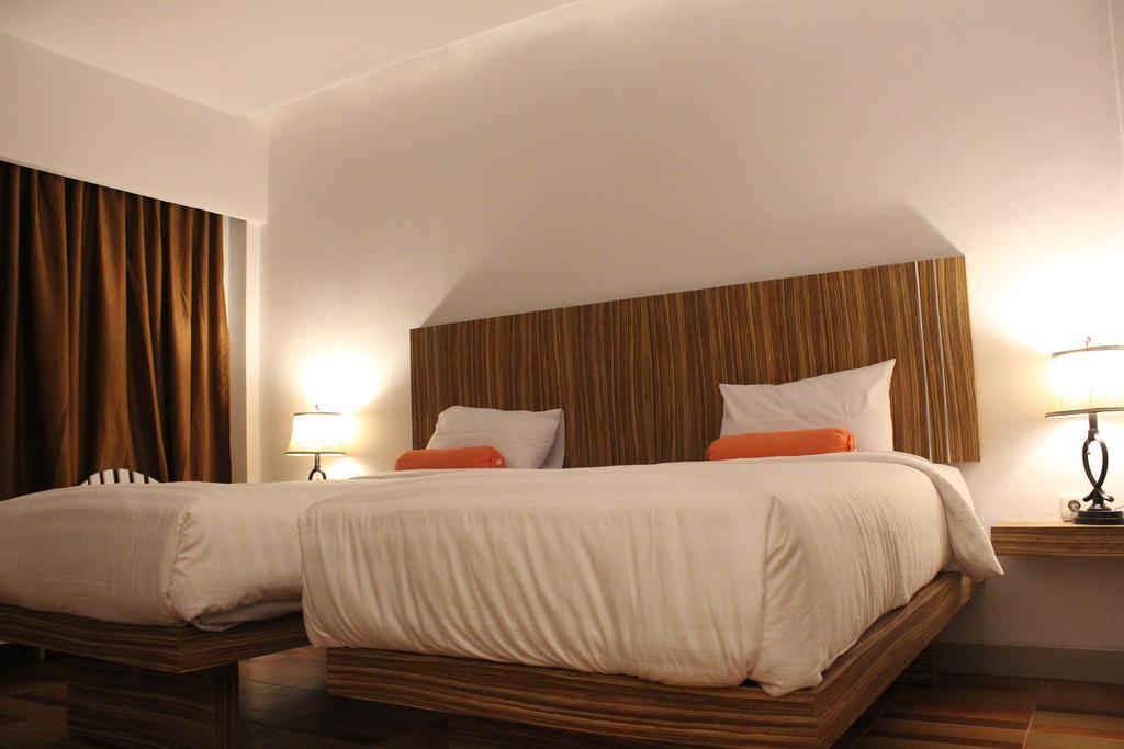 Satria Wisata Hotel Pare-Pare Экстерьер фото