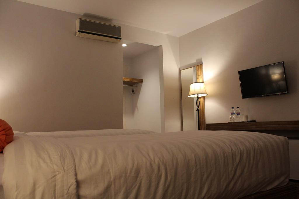 Satria Wisata Hotel Pare-Pare Экстерьер фото