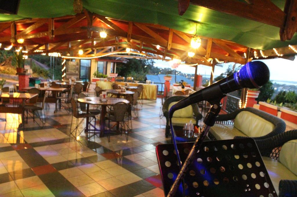 Satria Wisata Hotel Pare-Pare Экстерьер фото